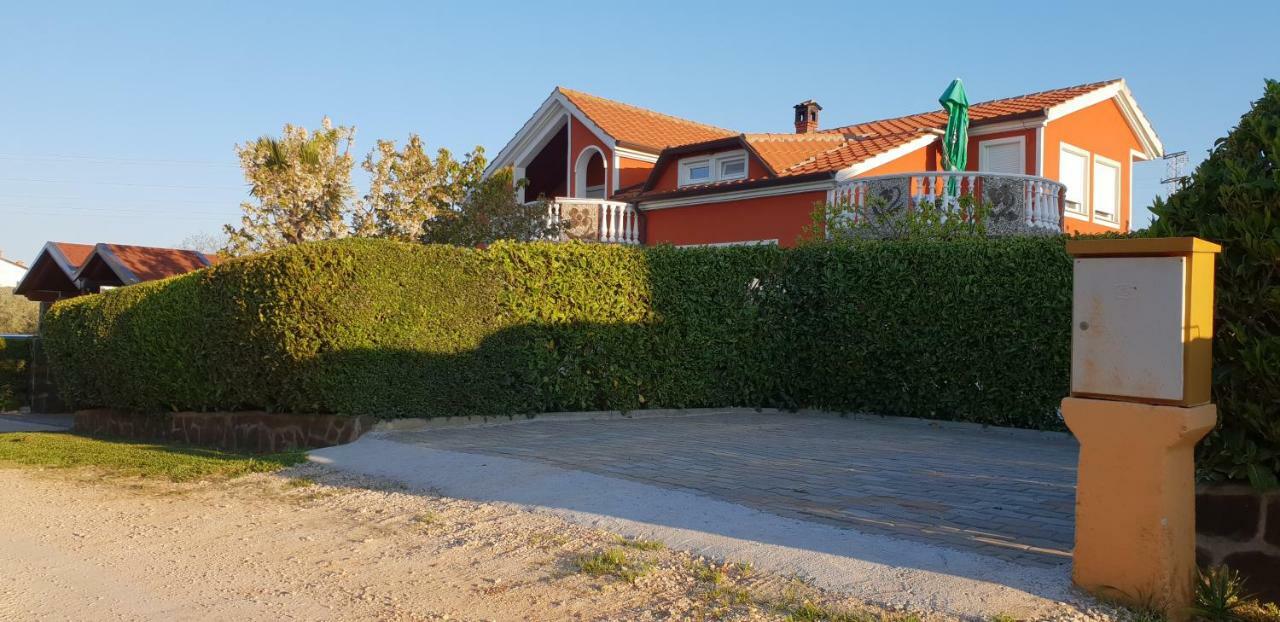 Apartma Jelka Novigrad Istria Exteriör bild