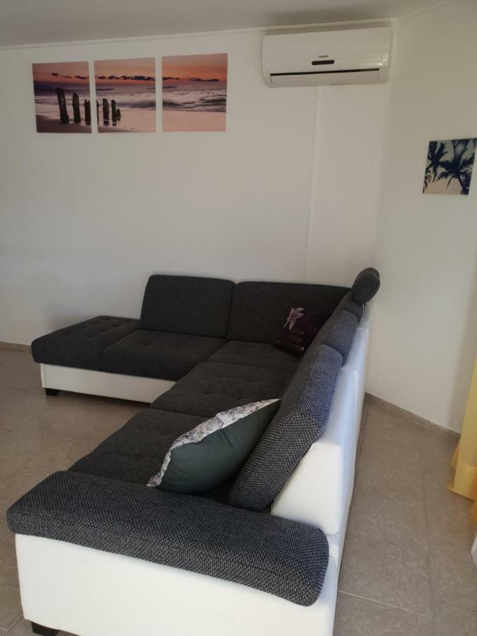 Apartma Jelka Novigrad Istria Exteriör bild